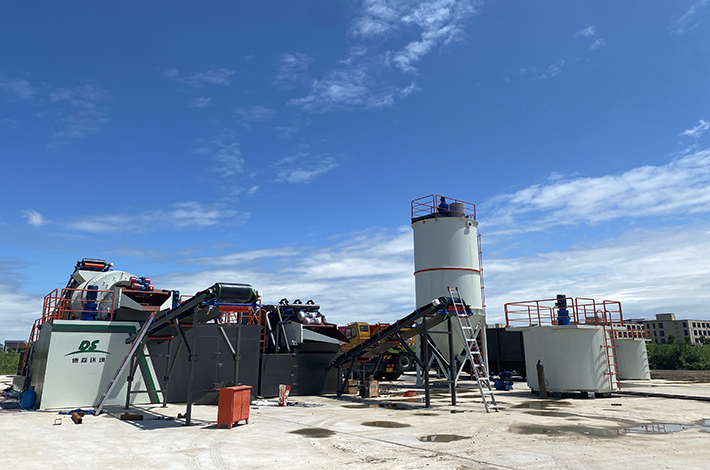 土壤修復(fù)現(xiàn)場(chǎng) 土壤修復(fù)現(xiàn)場(chǎng)